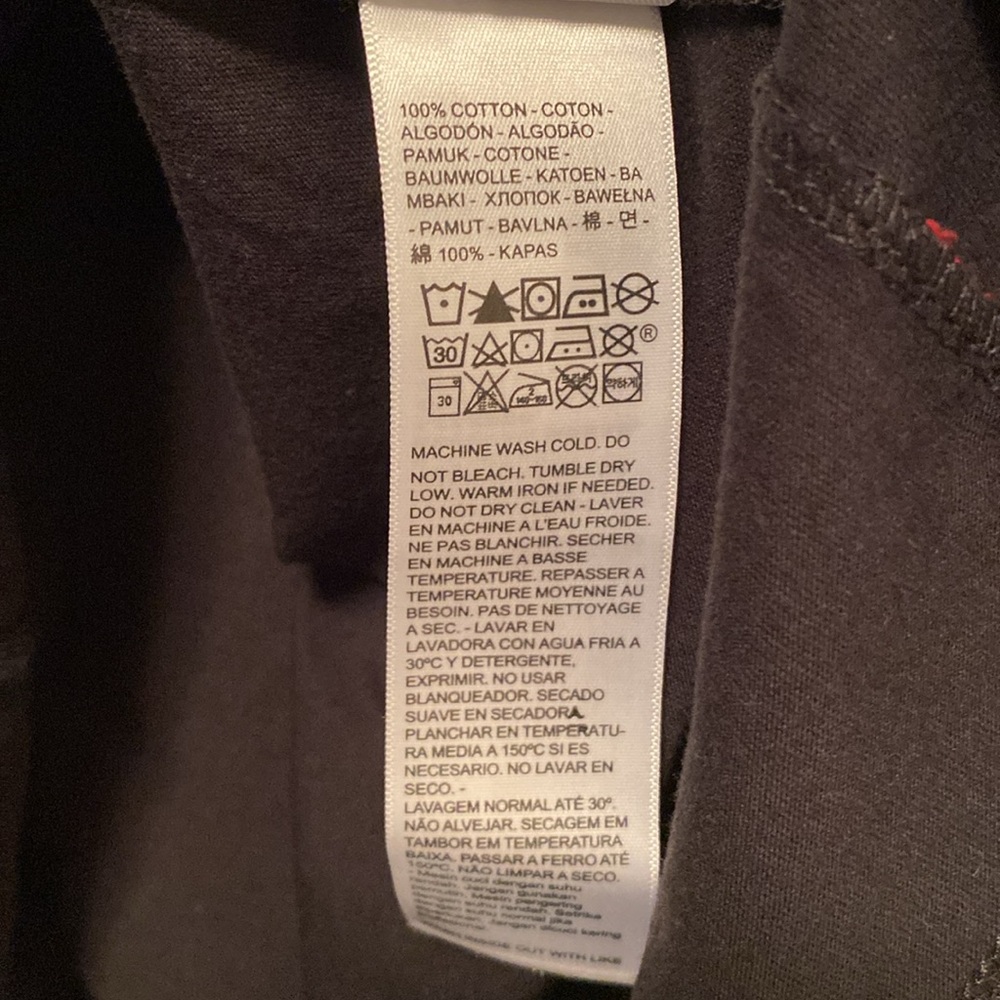 Brand New Levi's Men's Black T-Shirt…size S - Picture 4 of 5